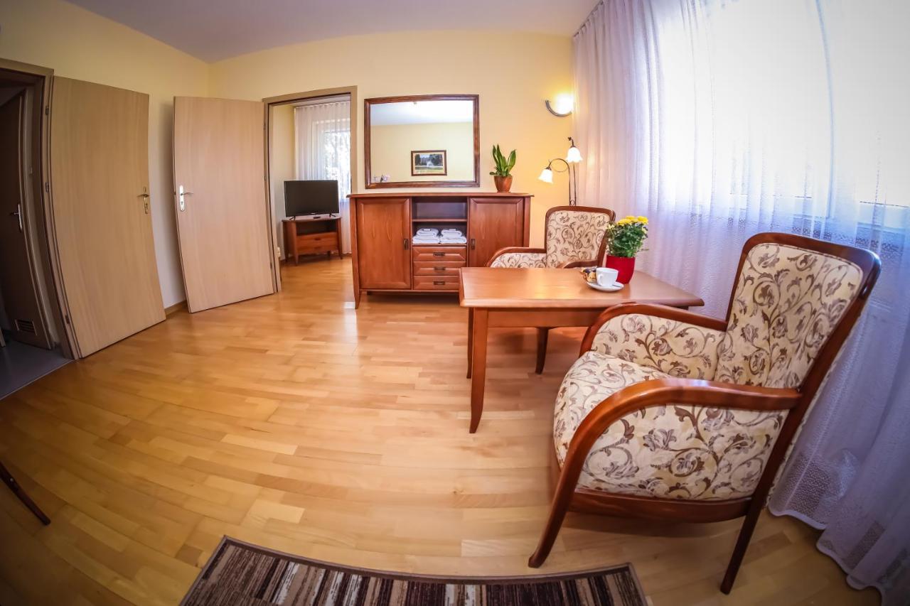 Hotel Uniwersytecki Torun Luaran gambar