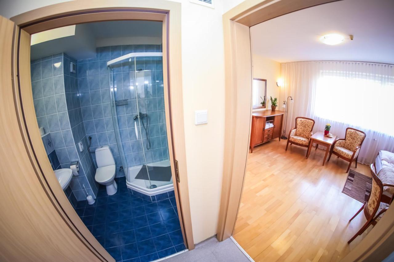 Hotel Uniwersytecki Torun Luaran gambar