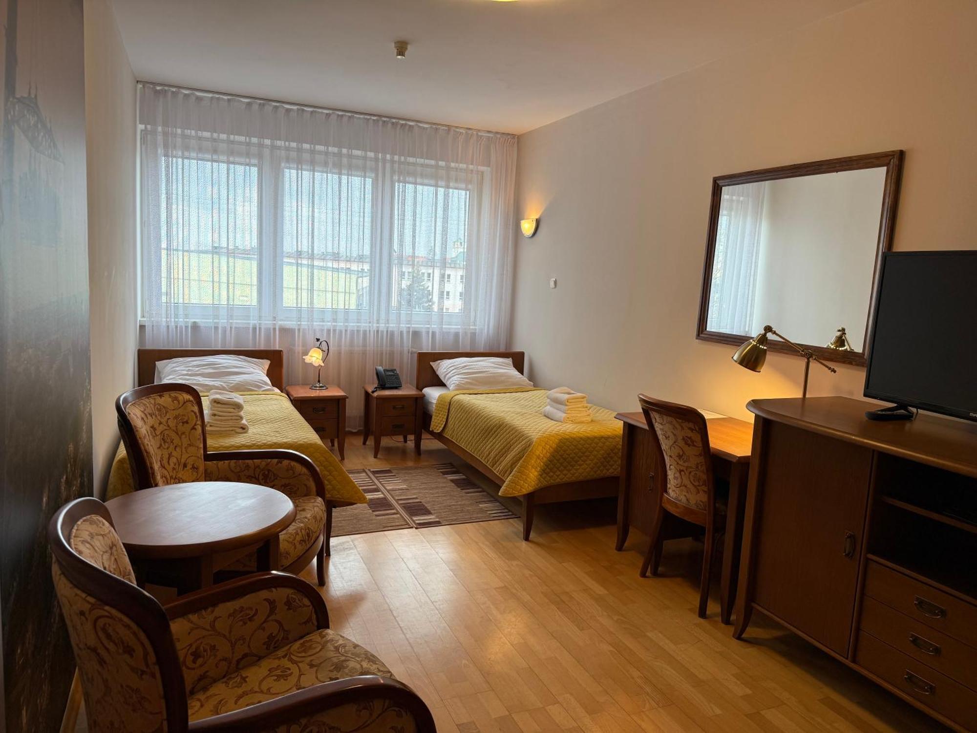 Hotel Uniwersytecki Torun Luaran gambar